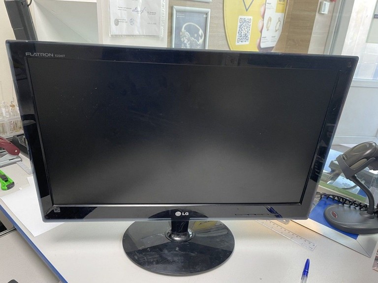 Купити Lg e2340t Б/У