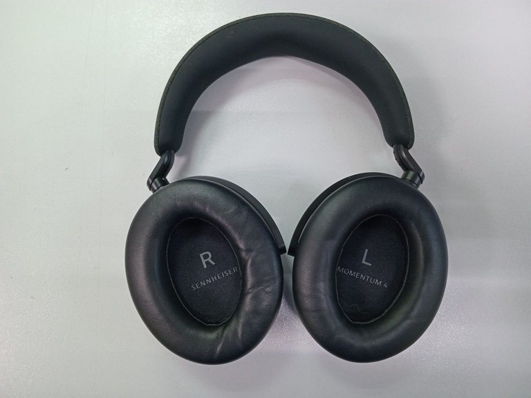 Купить Sennheiser momentum 4 Б/У
