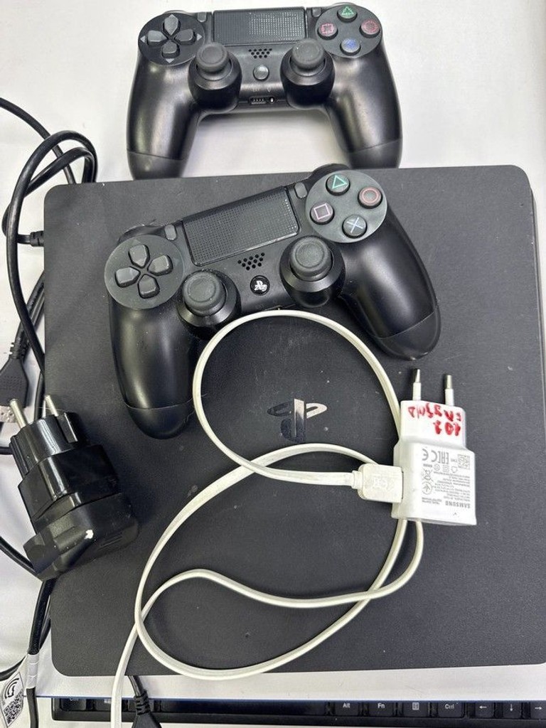 Купити Sony playstation 4 slim 500gb Б/У