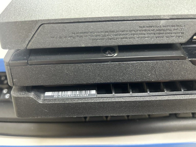 Объявление Sony playstation 4 pro 1tb Б/У