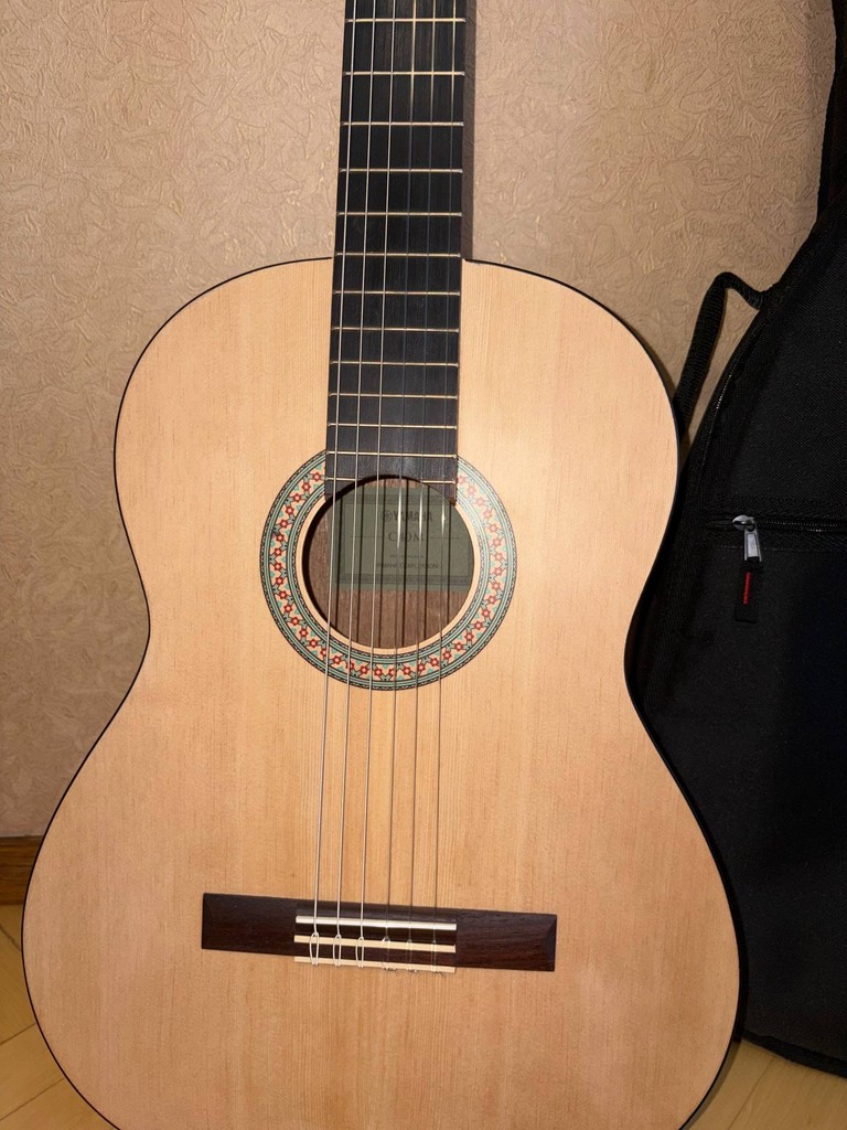 Дешево Yamaha C40M з ломбарду