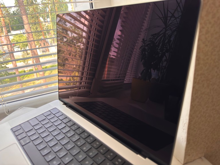 Дешиво Apple MacBook Pro 16 M4 Max Silver (MX2W3) (48GB/40GPU/1TB) с ломбарда
