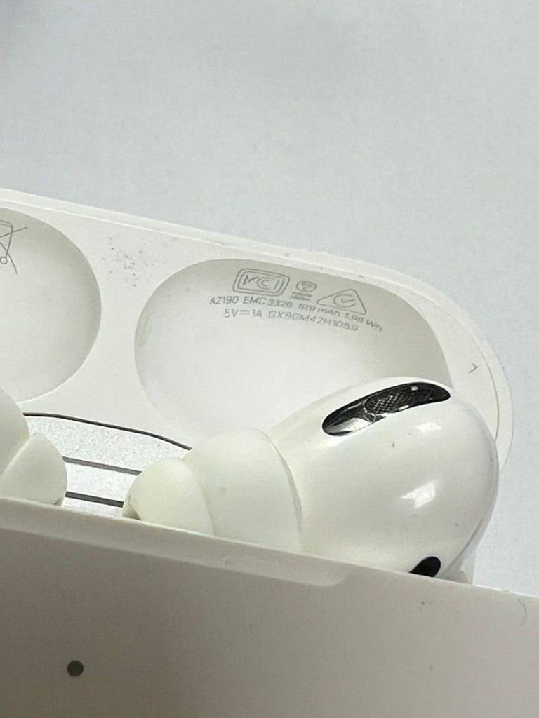 Дешево Apple AirPods Pro (MWP22) з ломбарду