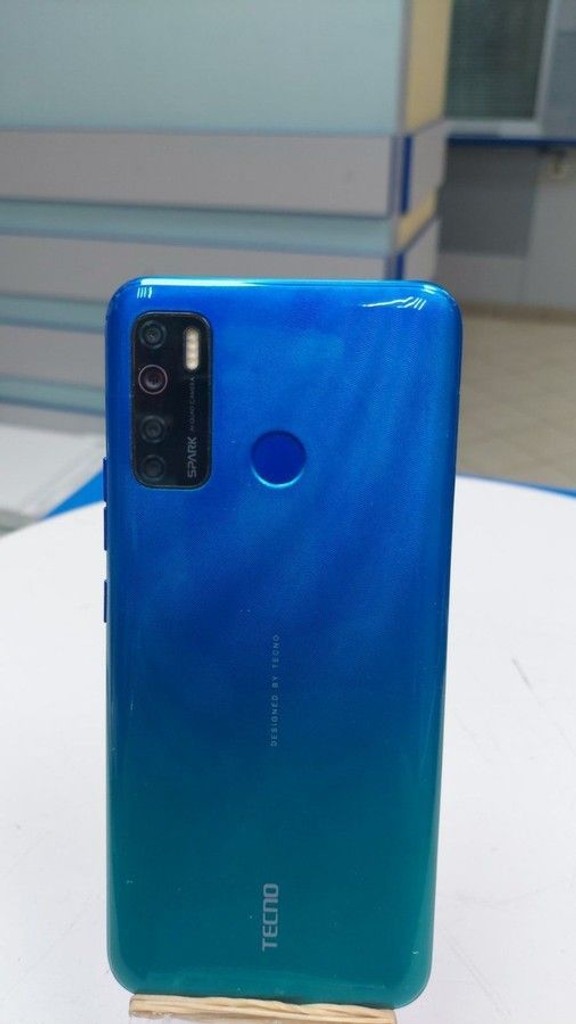 Дешево Tecno spark 5 pro 4/64 gb з ломбарду