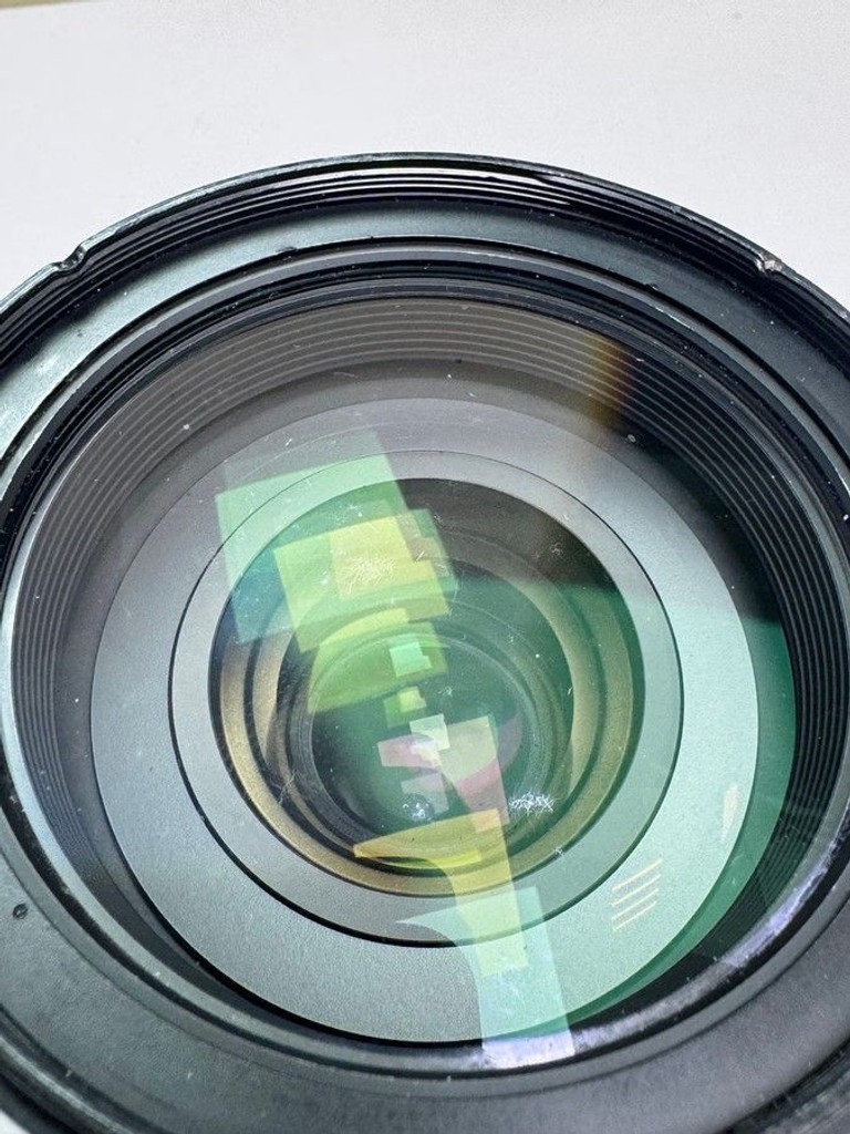 Дешево Nikon af-s nikkor 28-300mm f/3,5-5,6g ed vr з ломбарду
