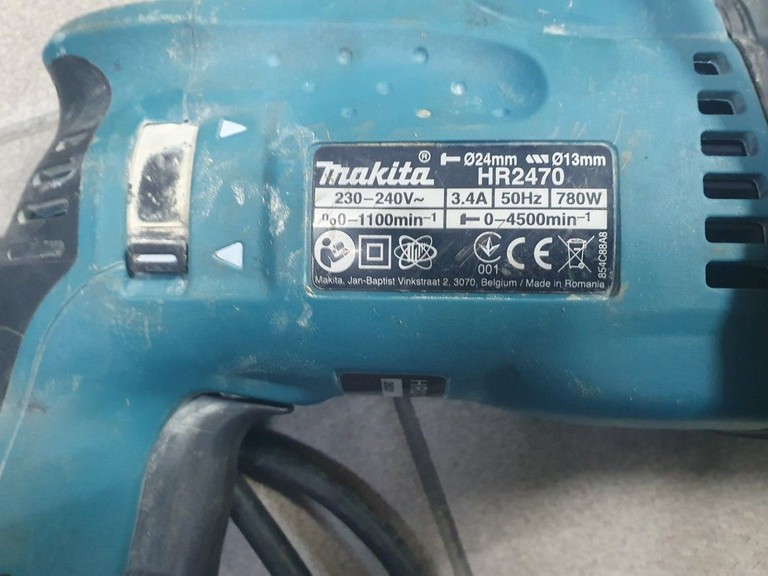 Дешево Makita HR2470 з ломбарду
