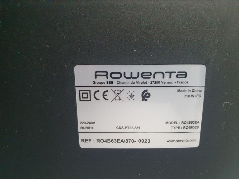 Дешево Rowenta Compact Power XXL Animal + Kit RO4B63EA з ломбарду