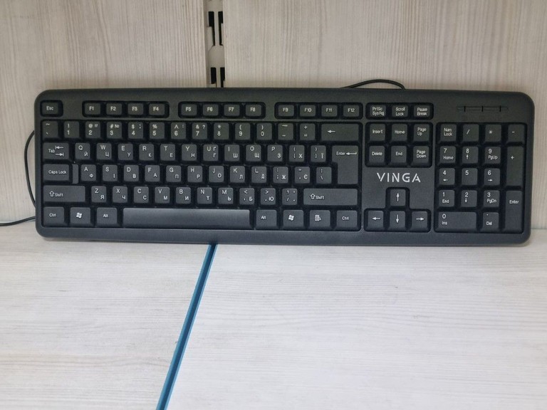 Дешево Vinga KB110BK з ломбарду