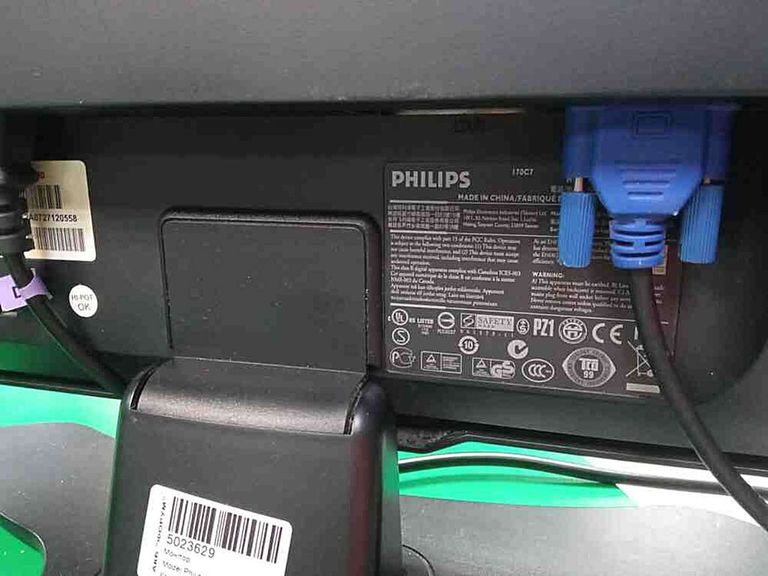 Дешиво Philips 170c5bs с ломбарда