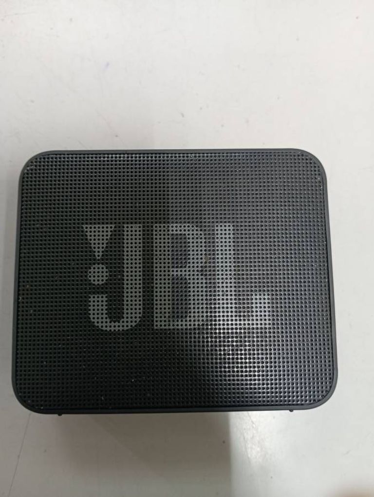 Купити Jbl go essential Б/У