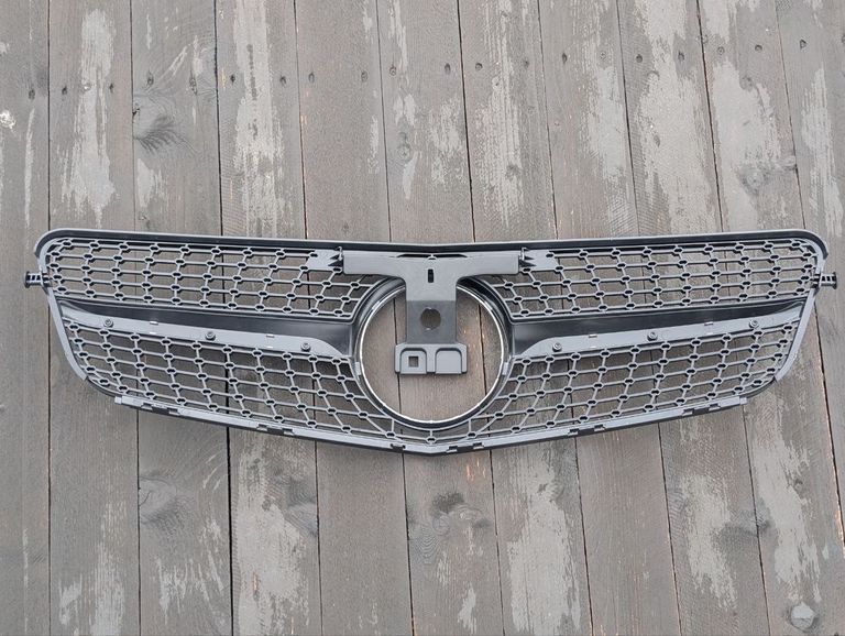Решітка радіатора Mercedes W204 (07-14) тюнінг стиль AMG Diamond, (срібло) Нова.  Код:null. Изображение 6