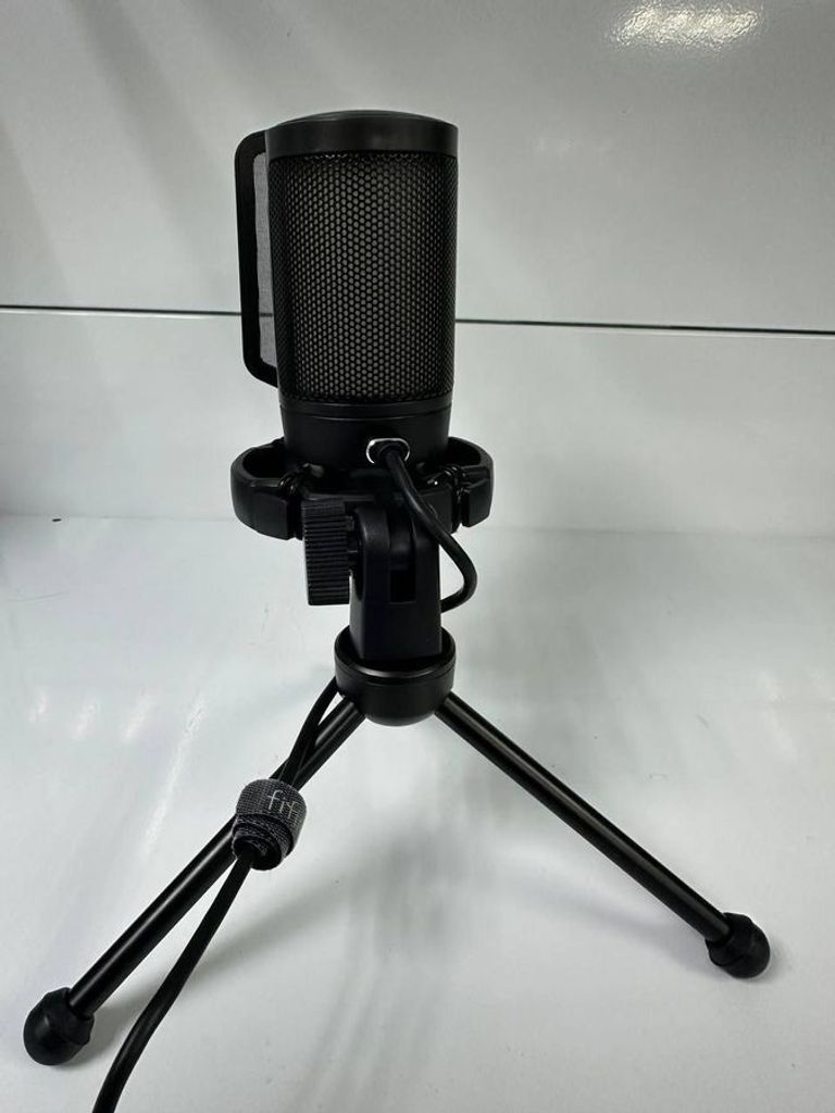 Дешиво Fifine a6v с ломбарда