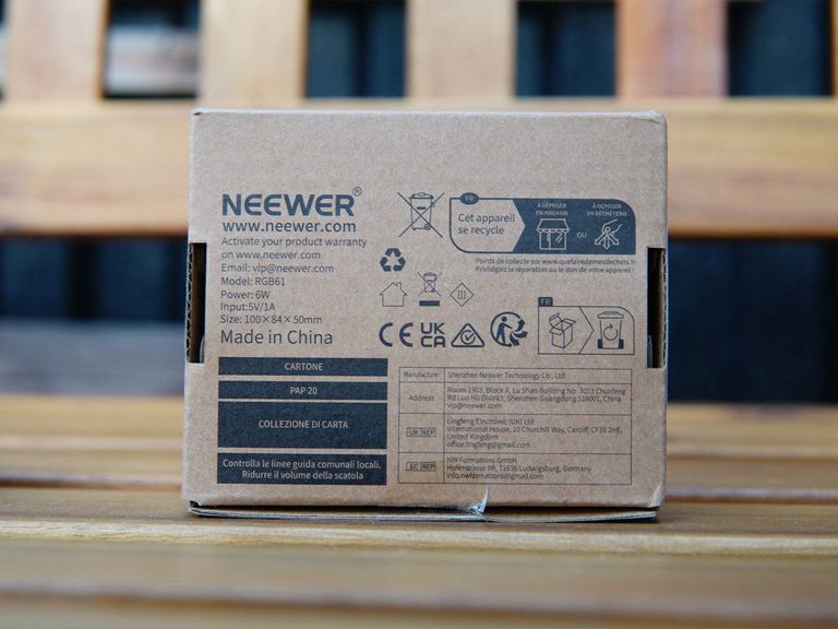 Кольоровий RGB-відеосвітло для камер на магніті Neewer Mini Portable LED Light RGB61 Ємність акумулятора 2000 мА·год. Код:null. Изображение 8