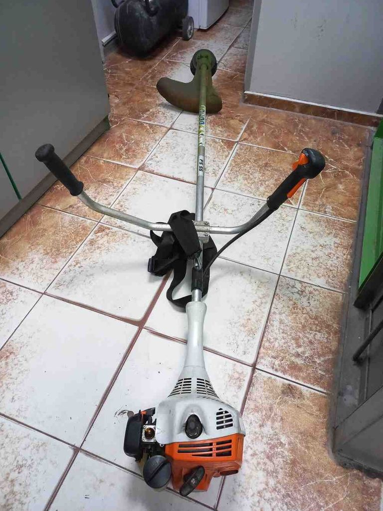 Дешиво Stihl FS 55 (41402000582) с ломбарда
