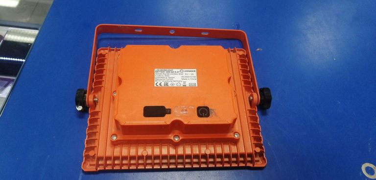 Дешево Ledvance worklight battery 30w 840 r-st з ломбарду