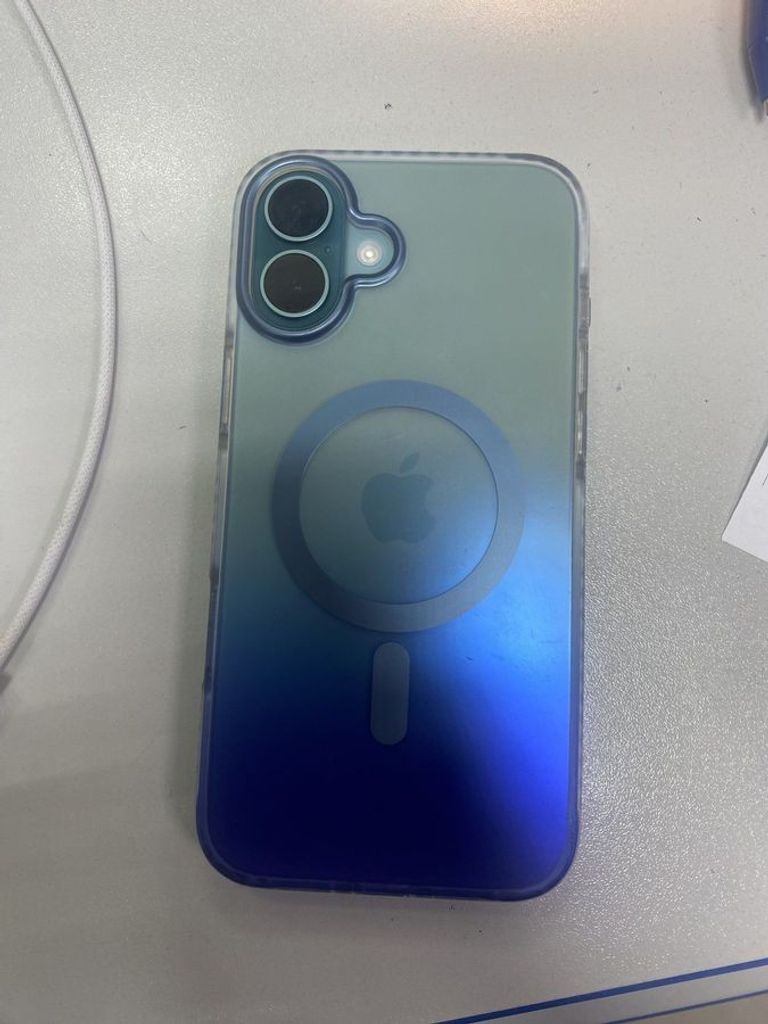 Купити Apple iPhone 16 Plus 128GB Black (MXVU3) Б/У