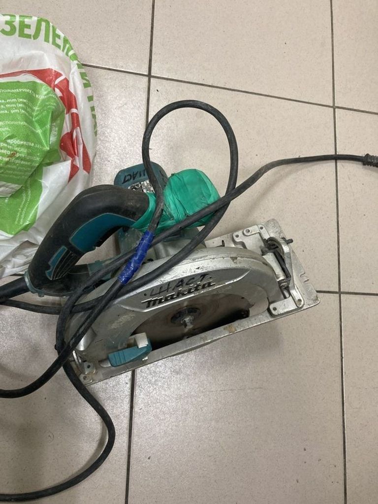 Дешево Makita HS7601 з ломбарду