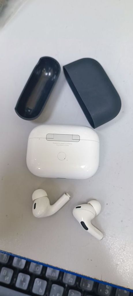 Дешиво Apple AirPods Pro 2nd generation (MQD83) с ломбарда