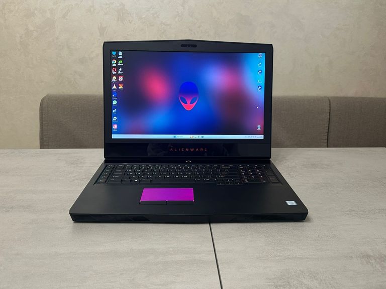 Купить Dell Alienware 17 R4, 17,3" Б/У