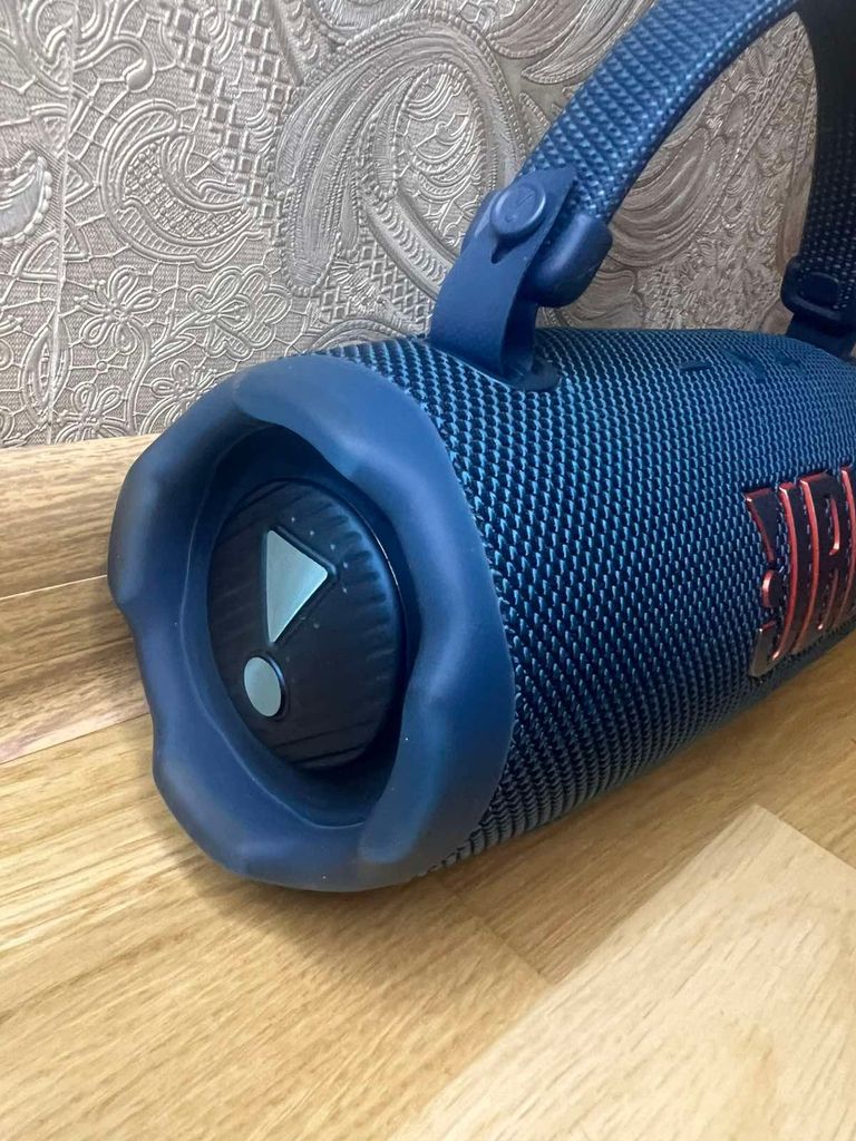 Дешево Jbl Charge 6 Blue (JBLCHARGE6BLU) з ломбарду
