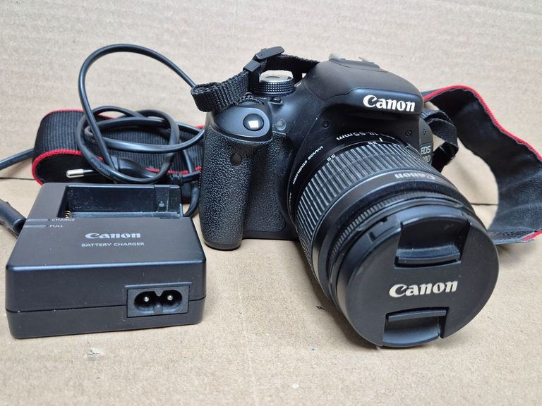 Купить Canon eos 600d + ef-s 18-55mm 1:3.5-5.6 is ii Б/У