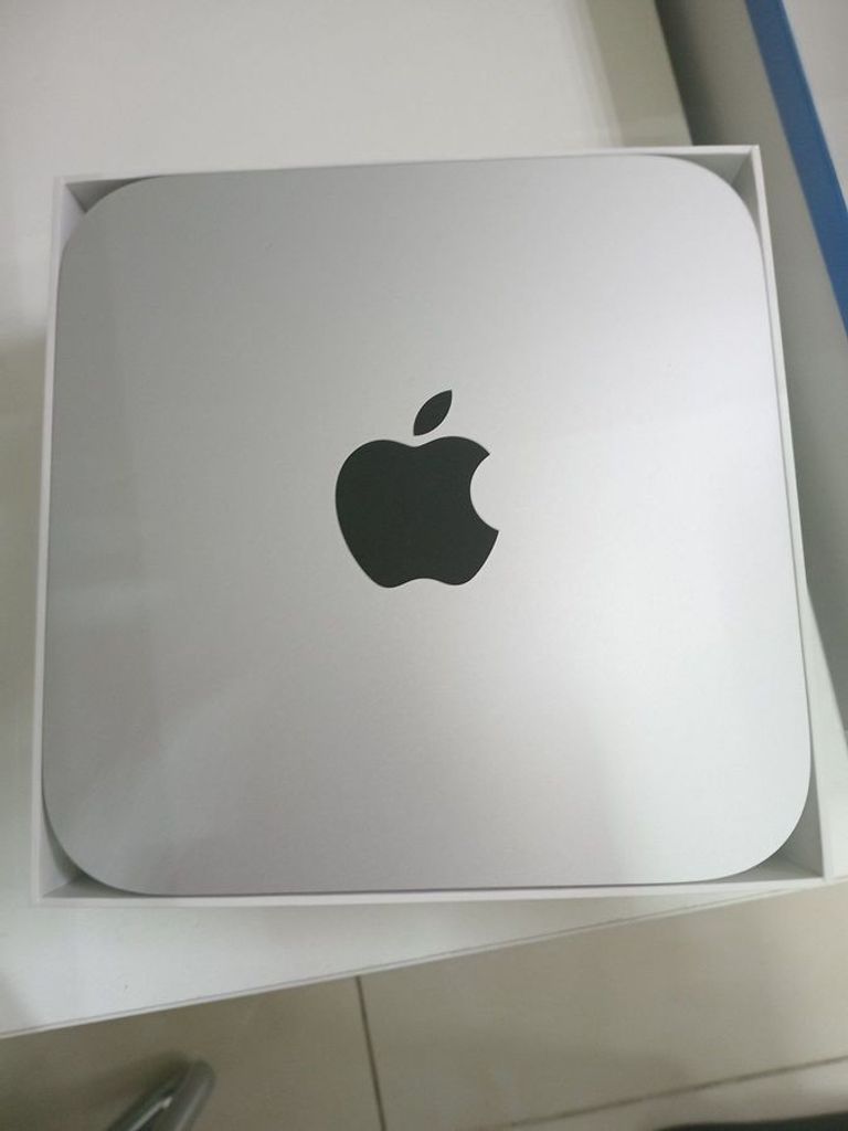 Купити Apple mac mini a2686 mmfj3 m2/8core/ram 8gb/ssd256gb Б/У