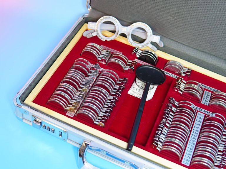 Дешиво Eye lenses 104 предметів с ломбарда