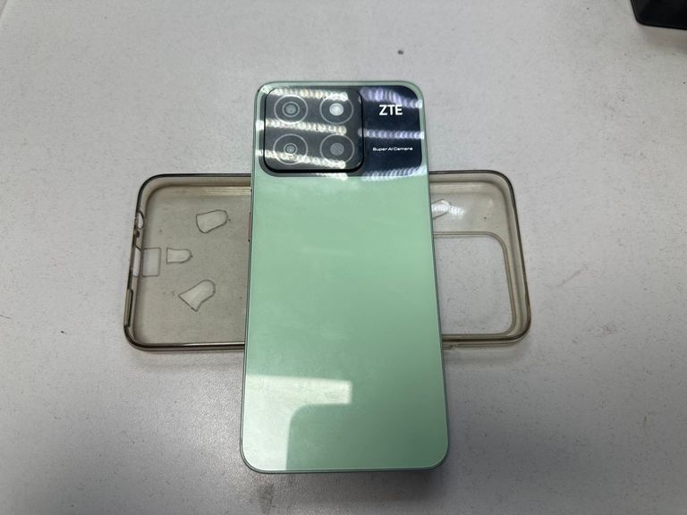 Дешиво Zte blade a35 2/64gb с ломбарда