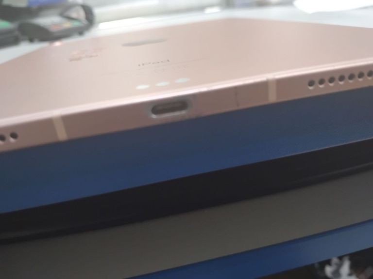 Розпродаж Apple iPad Air 2020 Wi-Fi + Cellular 256GB Space Gray (MYJ32, MYH22), продавець Техноскарб