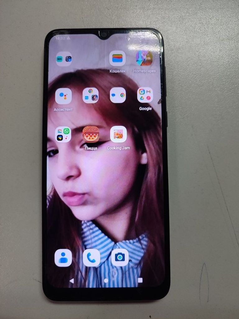 Купити Motorola moto e13 8/128gb xt2345-3 Б/У