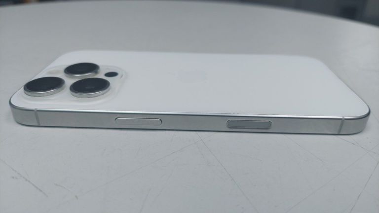 Apple iphone 16 pro 128gb Код:01-200846920. Зображення 5