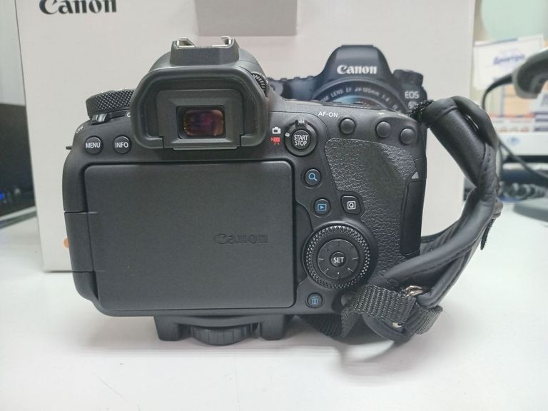 Оголошення Canon eos 6d mark ii body Б/У