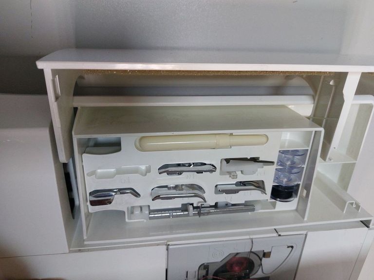 Дешево Brother nv-1500/1500d / innov-is 1500/1500d з ломбарду