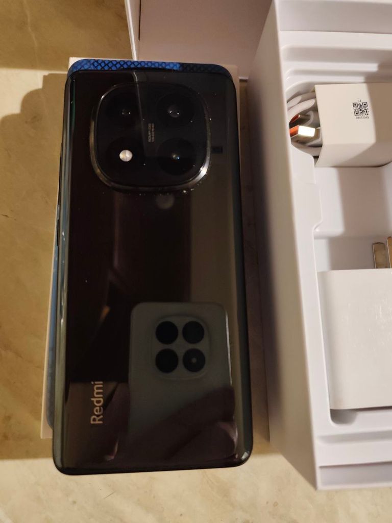 Дешиво Xiaomi Redmi Note 14 Pro+ 5G 12/256GB Midnight Black с ломбарда