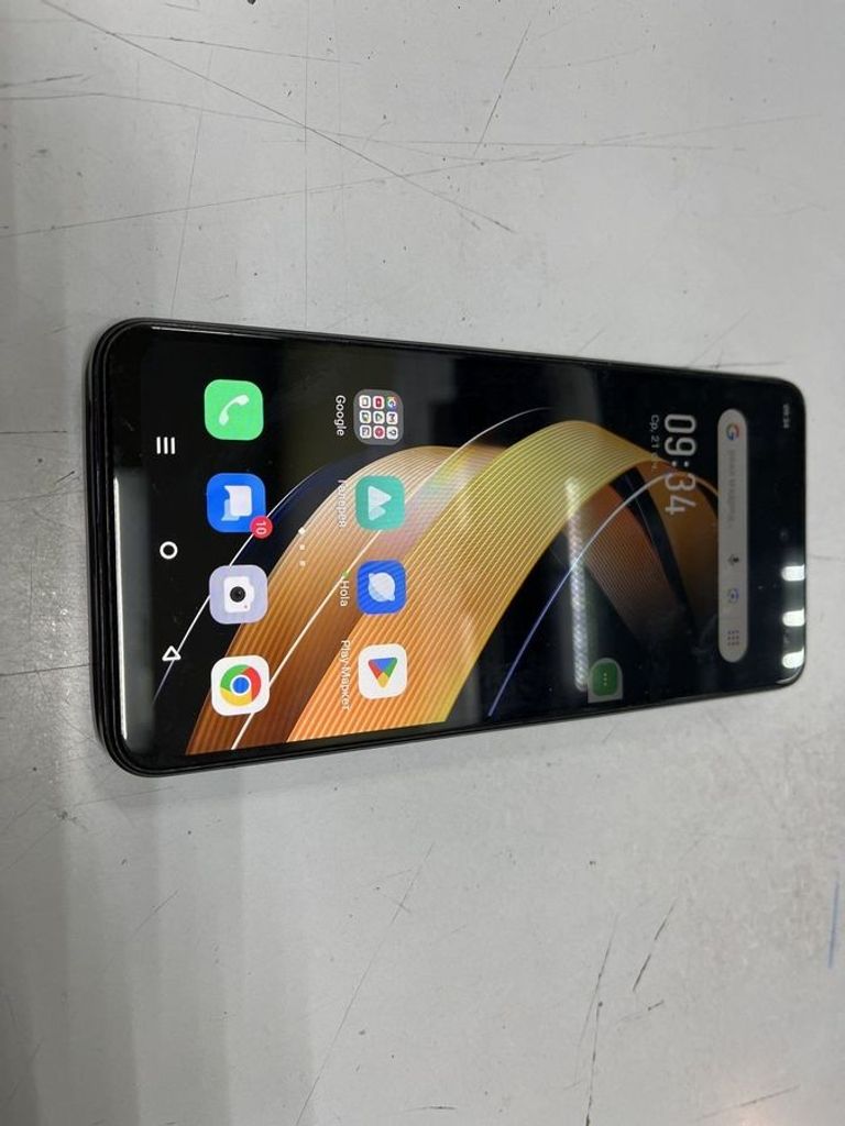 Купити Infinix smart 8 plus 4/128gb Б/У