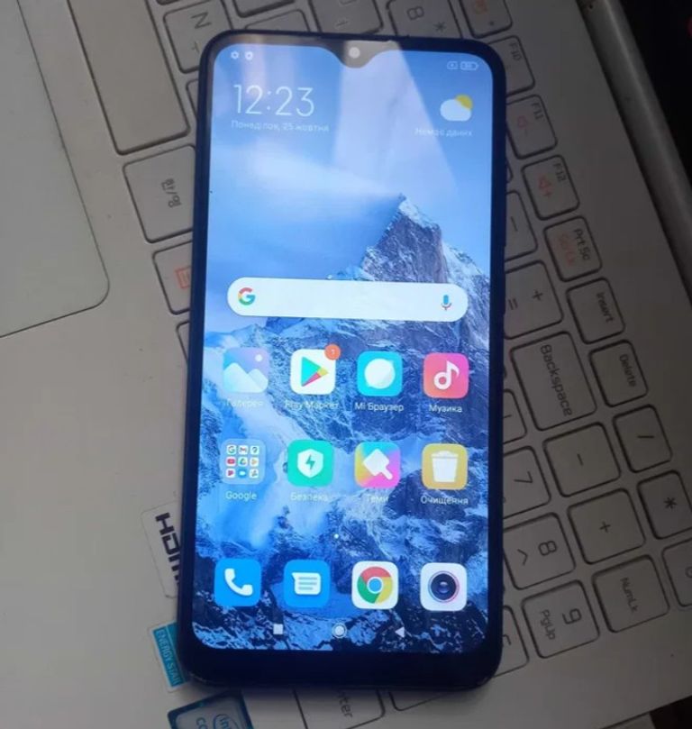 Купить Xiaomi Redmi 8A 2/32GB Black Б/У