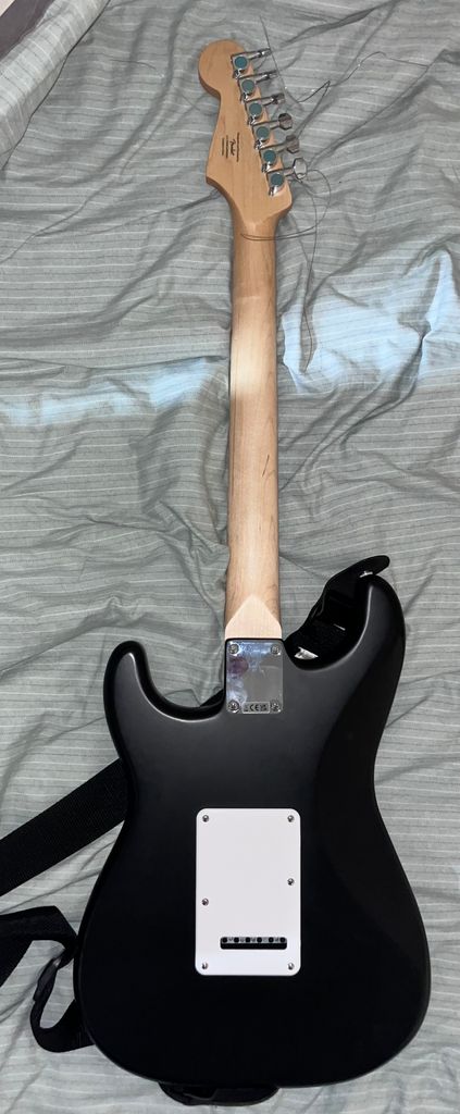 Объявление FENDER SQUIER DEBUT STRATOCASTER LRL BLACK Б/У