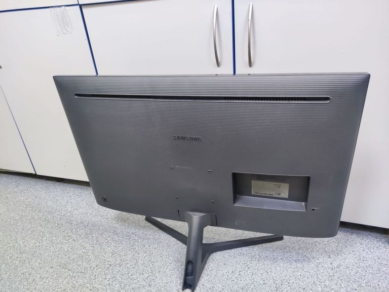 Samsung U32J590U Код:01-200918897. Зображення 5