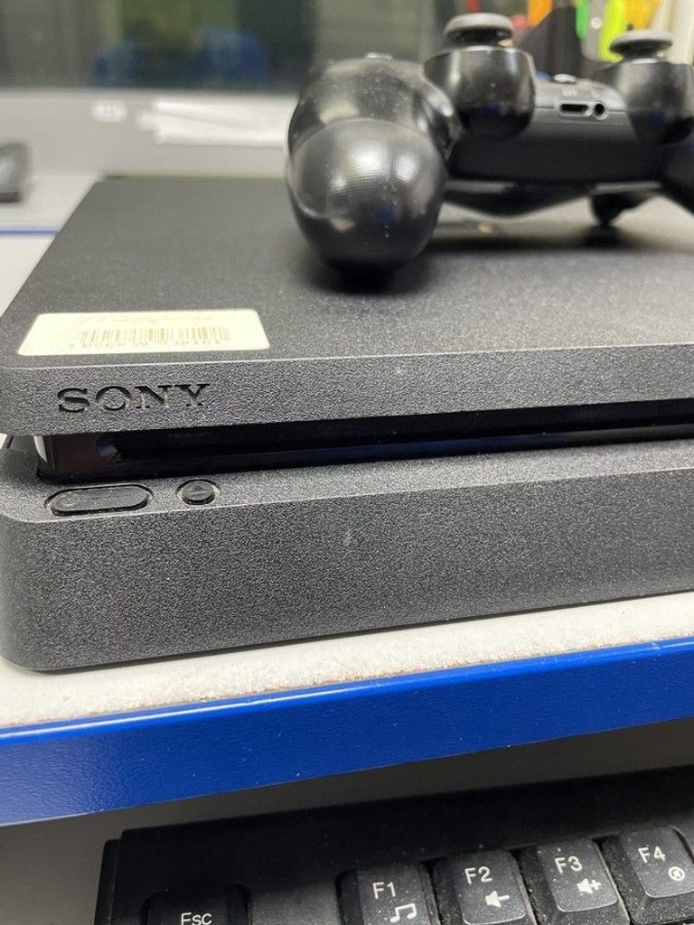 Оголошення  Sony PlayStation 4 Slim 1TB Black Б/У