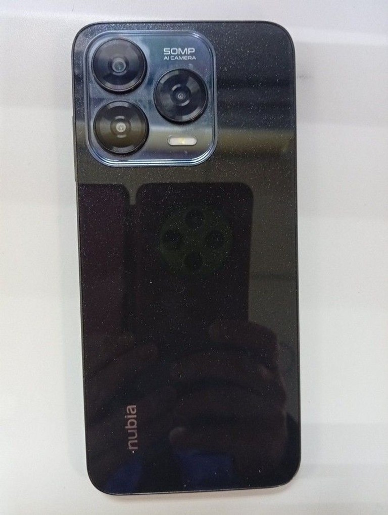 Объявление Zte Nubia V70 8/256GB Gray Б/У