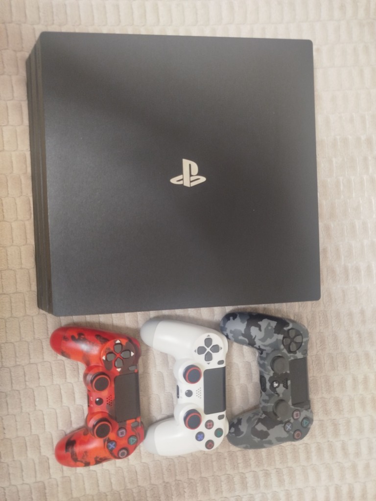 Дешево Sony playstation 4 pro 1tb з ломбарду