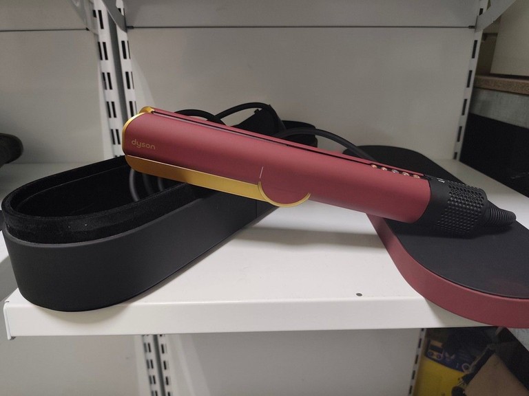 Купити Dyson Airstrait HT01 Red Velvet/Gold (594817-01) Б/У