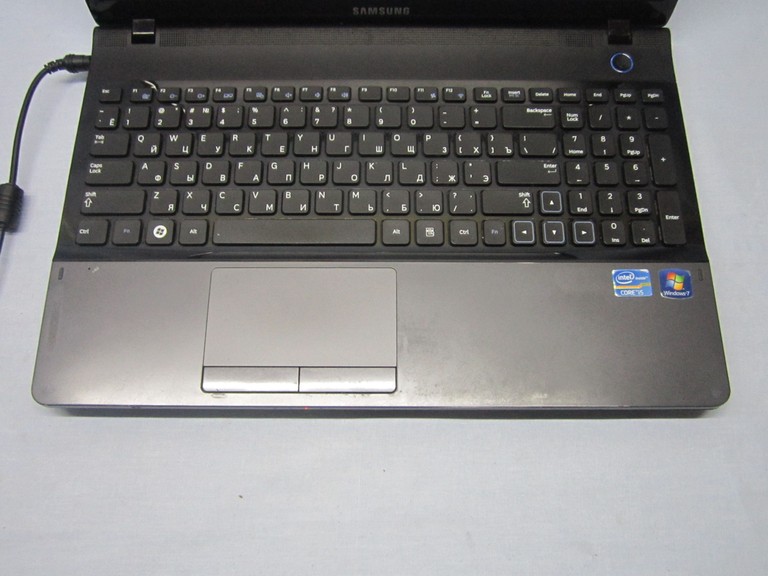 Дешиво Samsung NP300E5A с ломбарда