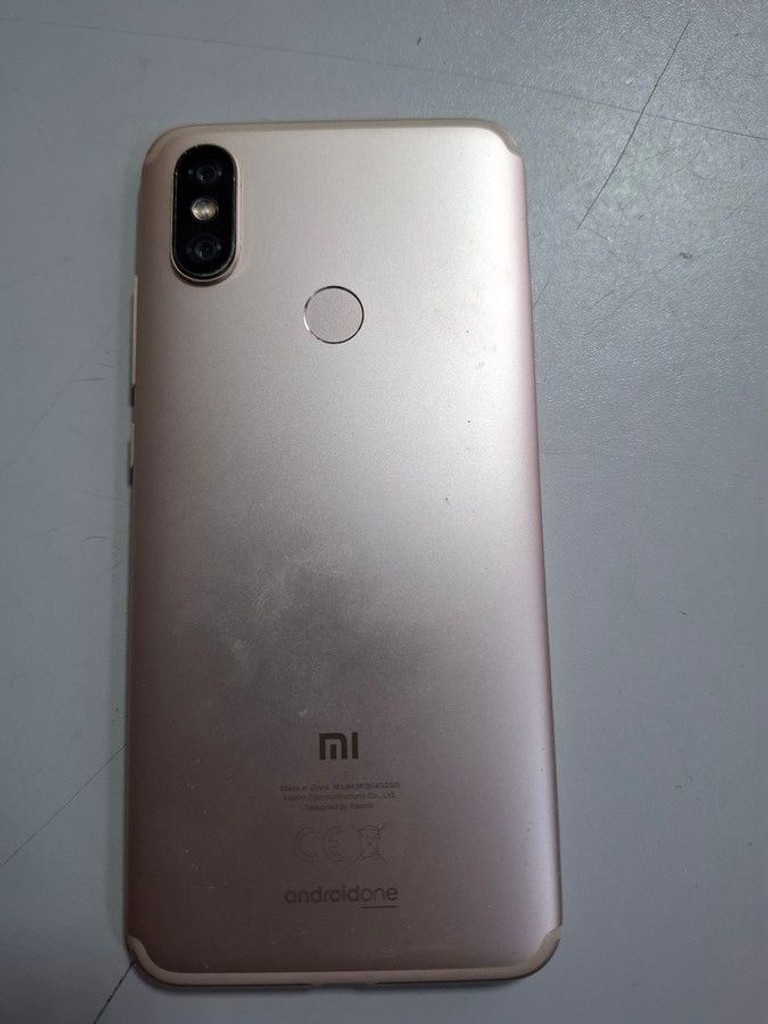 Объявление Xiaomi Mi A2 4/32GB Black Б/У