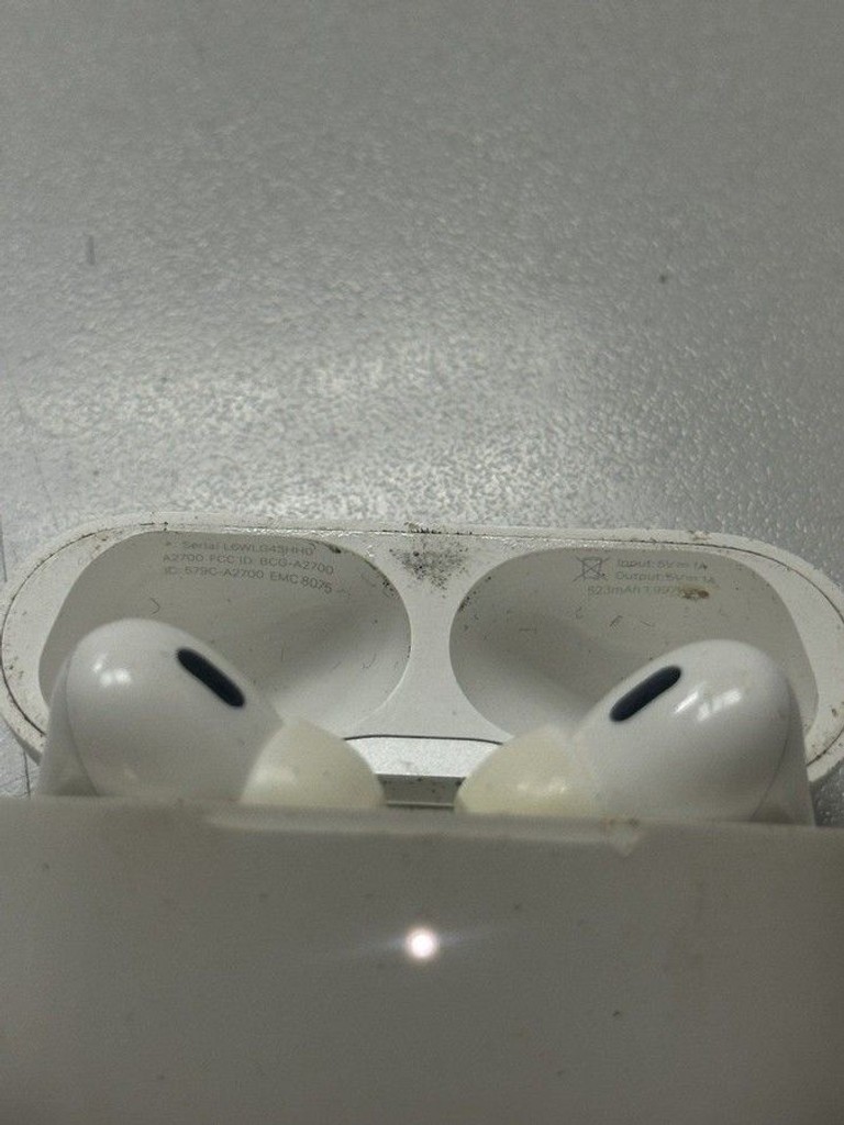 Оголошення Apple airpods pro 2nd generation magsafe Б/У