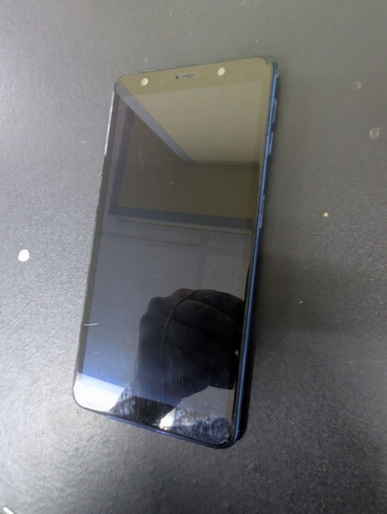 Дешиво Samsung galaxy a7 2018 4/64gb sm-a750 с ломбарда