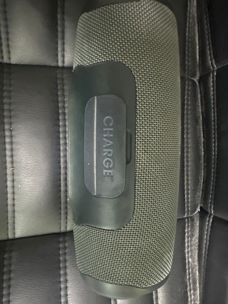 Оголошення Jbl charge essential 2 Б/У