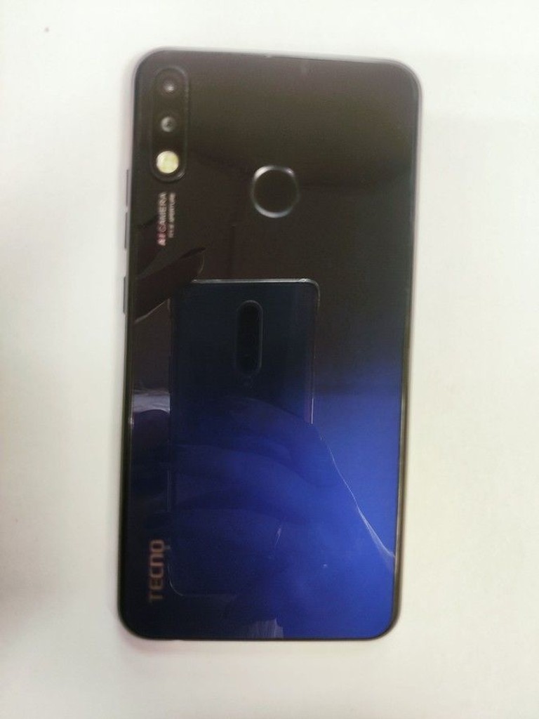 Распродажа Tecno spark 3 pro 2/32gb, продавец Техноскарб