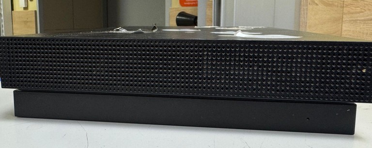 Распродажа Microsoft Xbox One X 1TB, продавец Техноскарб