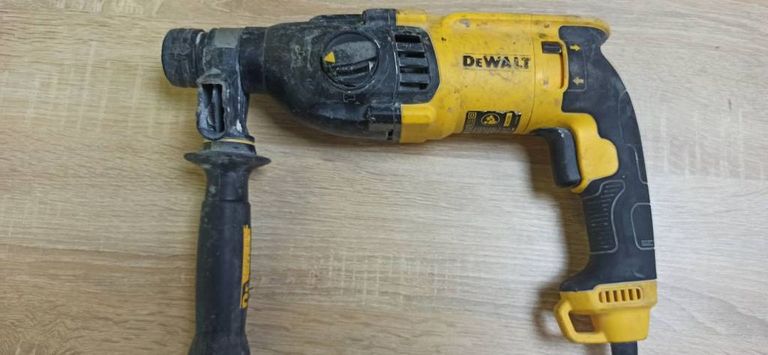 Оголошення Dewalt d25133qs Б/У